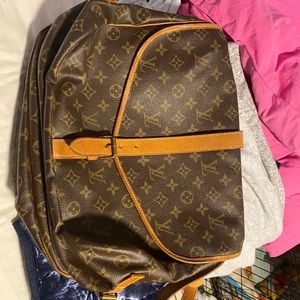 Louis Vuitton Samur 35